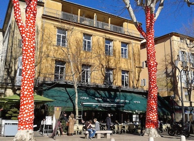 From Marseille: A Taste of Aix-en-Provence Tour
