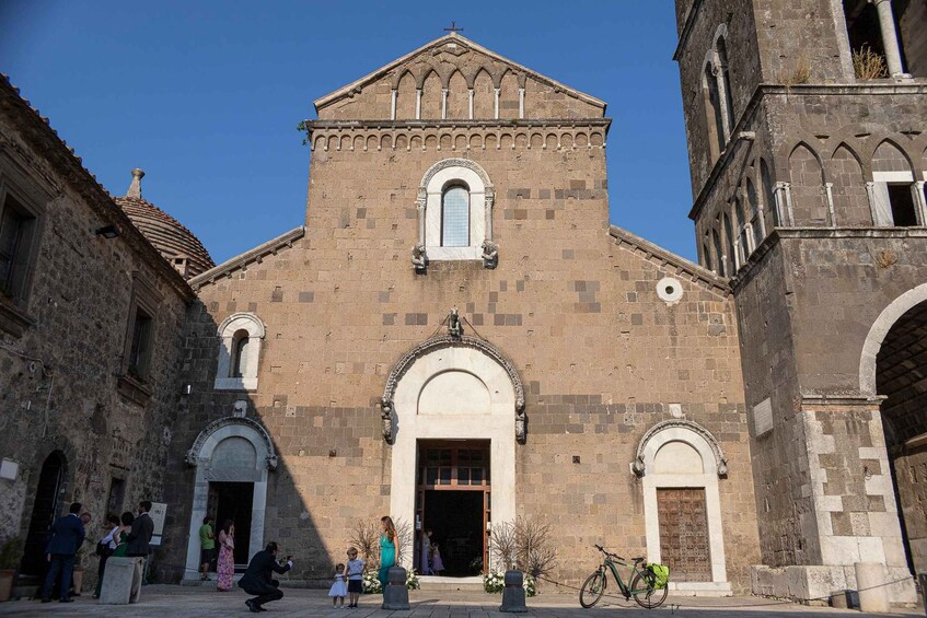 Caserta: E-bike tour to the medieval village Casertavecchia