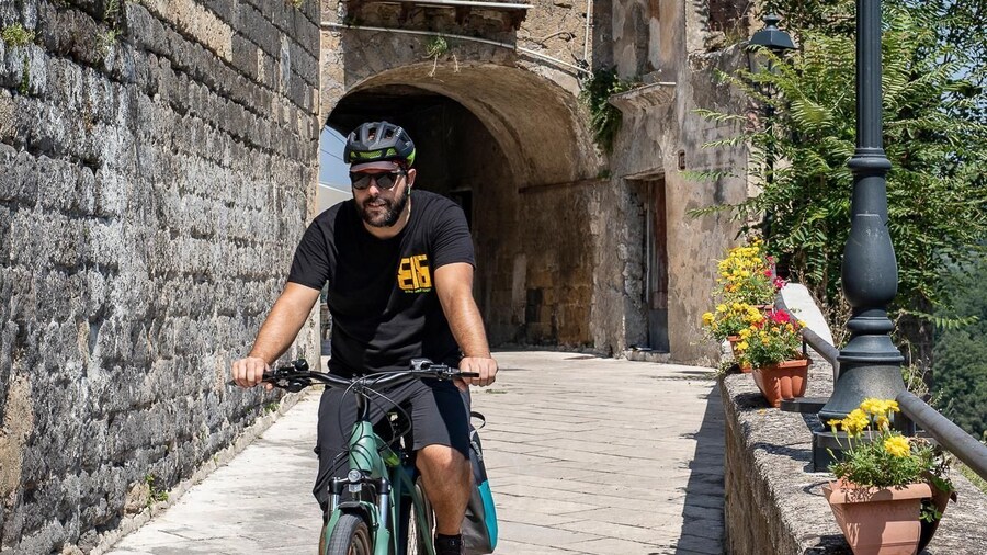 Caserta: E-bike tour to Sant'Agata de' Goti in Sannio region