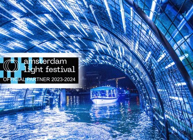 Amsterdam: Lichterfestboot mit unbegrenzten Getränken & Snack