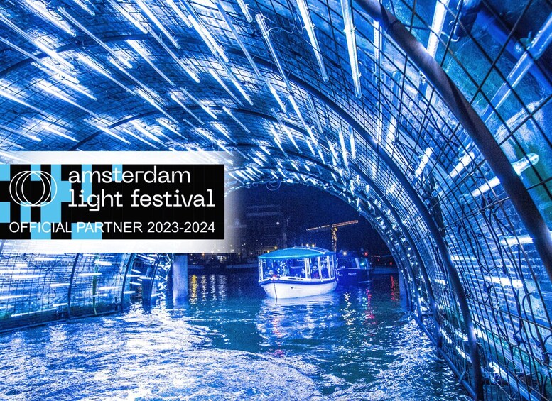 Amsterdam: Light Festival Boat with Unlimited Drinks & Snack