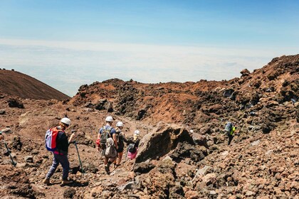 Monte Etna: emocionante caminata por la cumbre con teleférico incluido
