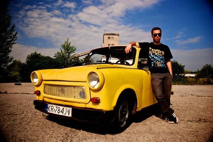 Krakau: 3,5-stündige Kommunismus Deluxe Tour mit dem Trabant