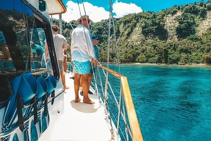 Major Tom -Sailing Day Cruise, with Snorkeling & Lunch (5-7.5hrs)