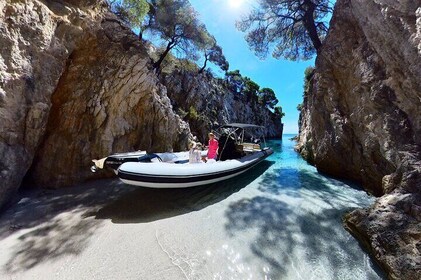 Private Skopelos Island Boat Cruise Tour to Mamma Mia Sites