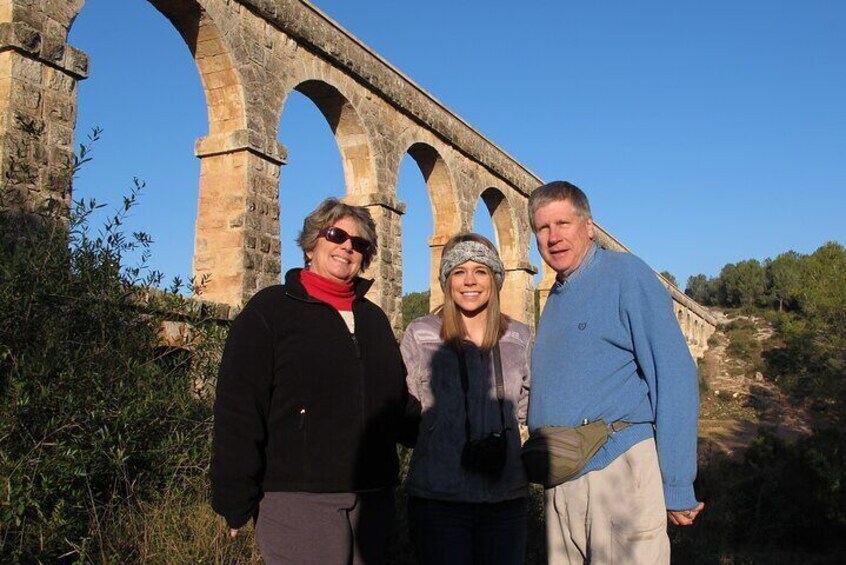 Private Tarragona Tour with 2 Guides and Tarragona Cruise Pickup