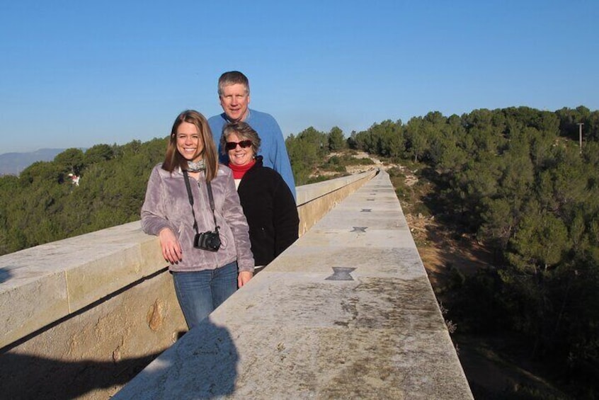 Private Tarragona Tour with 2 Guides and Tarragona Cruise Pickup