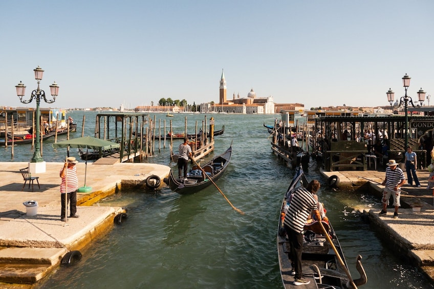 Shared gondola ride with passage underneath the Bridge of Sighs