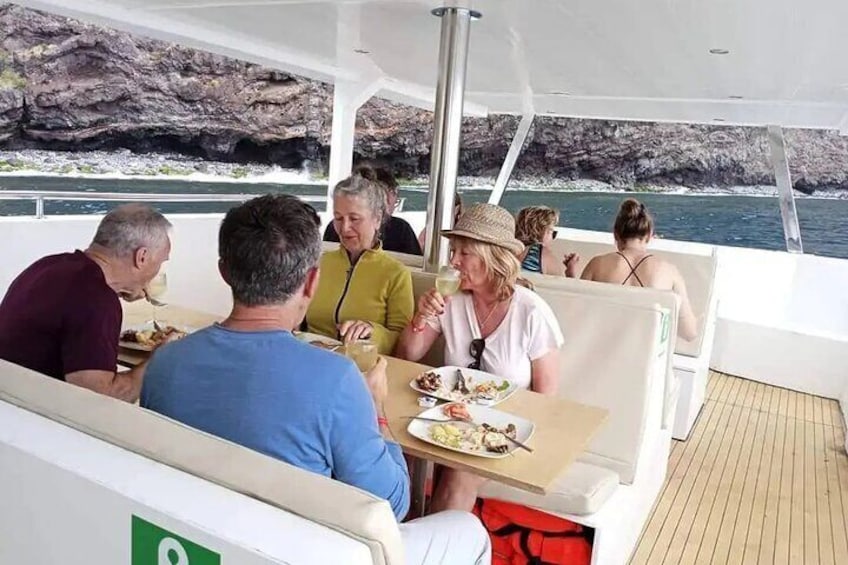 Half Day Madeira Island Cruise with Lunch