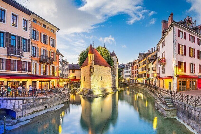 City game - Annecy and the shadow of the sword - Studio Guimauve