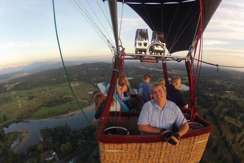 Spacious basket where everyone gets a window seat