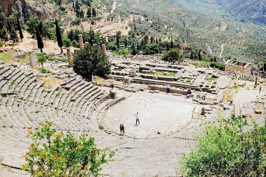 VIP Day Tour From Athens: Delphi & Nymphs Cave TREK