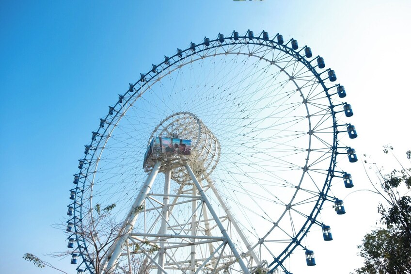 Cambodia: Angkor Eye (Ferris wheel)