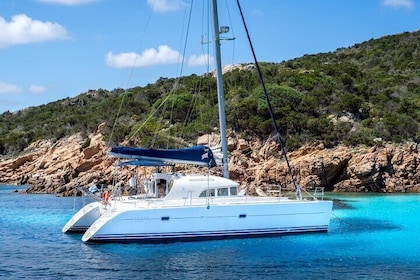 1-Catamaran tour to the Maddalena Archipelago from Cannigione