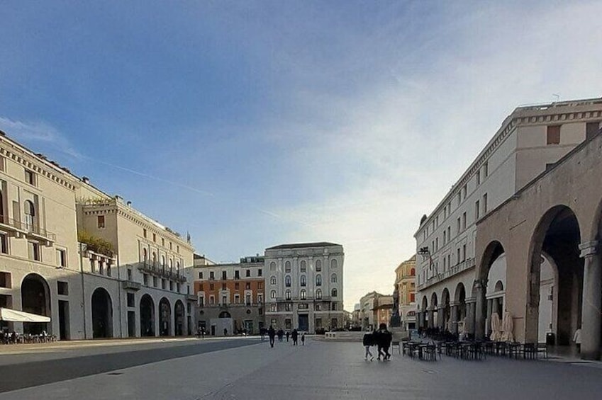 Discover Brescia Private City Exploration Game