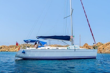 Barca a vela da Santa Teresa di Gallura per Arcipelago Maddalena 