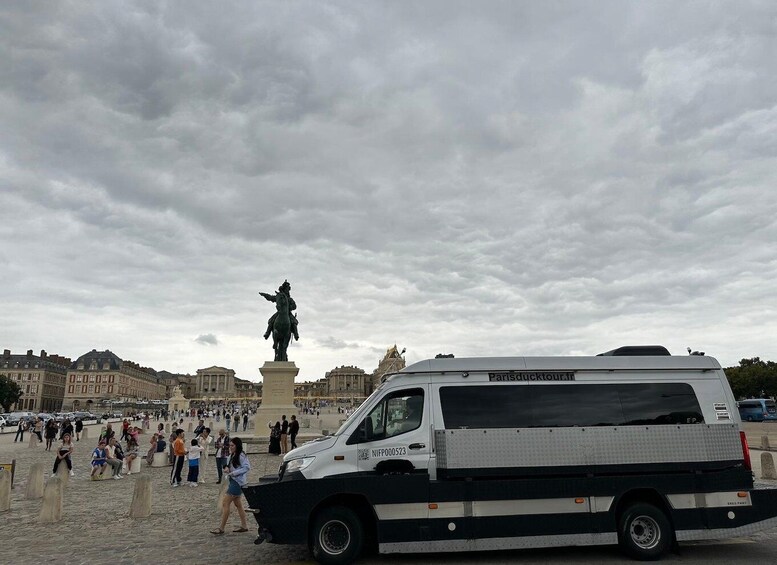 Picture 4 for Activity Paris: Amphibious Mini Bus and JO Cruise