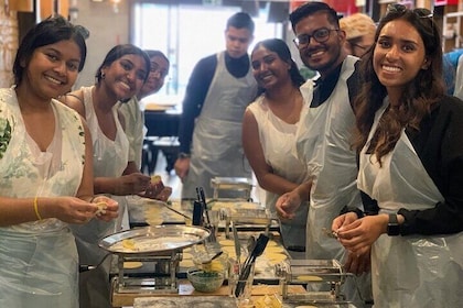 Pasta and Tiramisu Cooking Class with Lunch and Wine in Sorrento