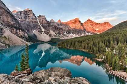 Moraine Lake Sunrise(2hrs) & Lake Louise(2hrs) from Canmore/Banff