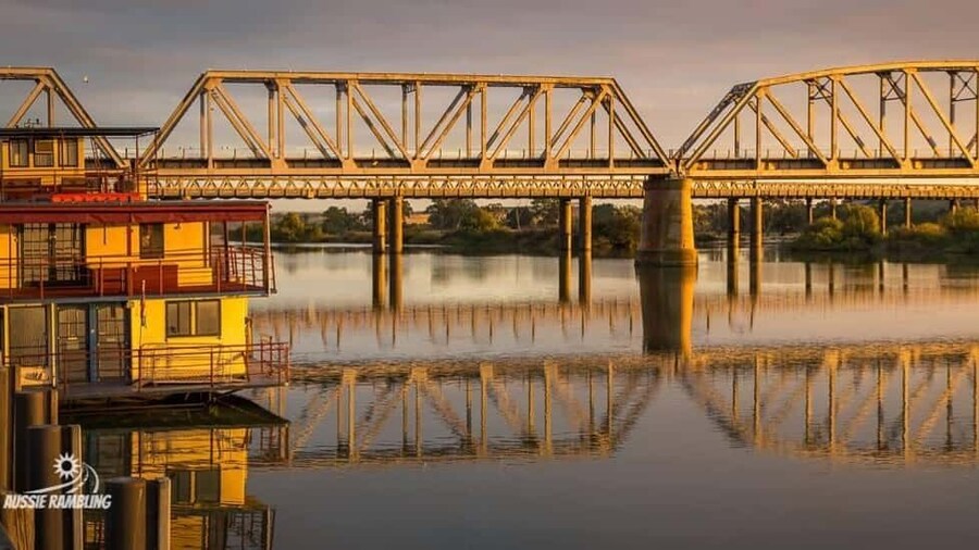 Adelaide Hills Tour with River Murray 3 Hour Lunch Cruise.