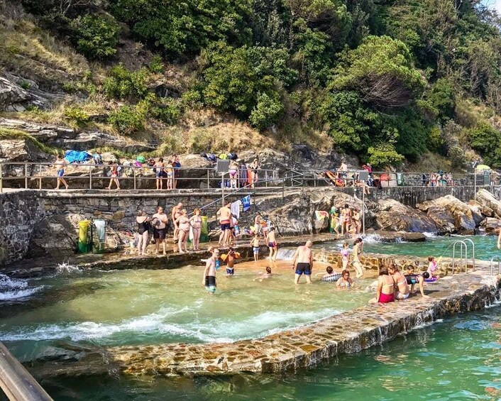 Picture 6 for Activity San Sebastian: Boat Tour with Stop at Santa Clara