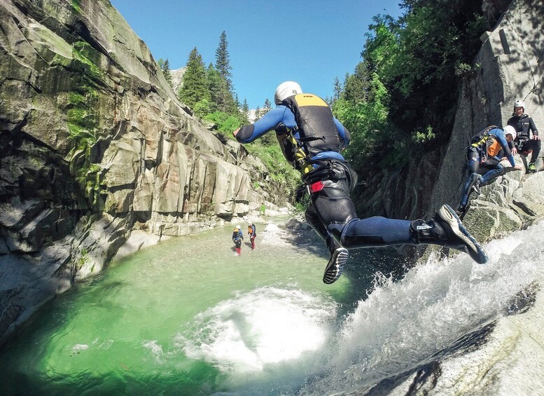 From Interlaken: Grimsel Gorge Canyoning Tour