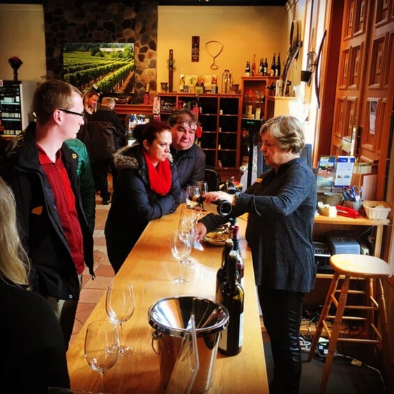 From Vancouver: Fraser Valley Wine Tour with Local Tastings