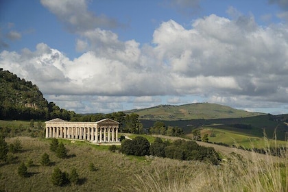 Sicily: Segesta Ruins Fast-Track Entry Ticket + Shuttle Service