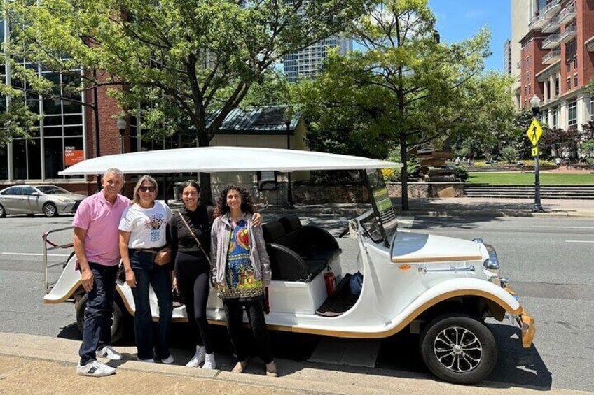 Charlotte: Guided City Tour by Classic Vintage Car