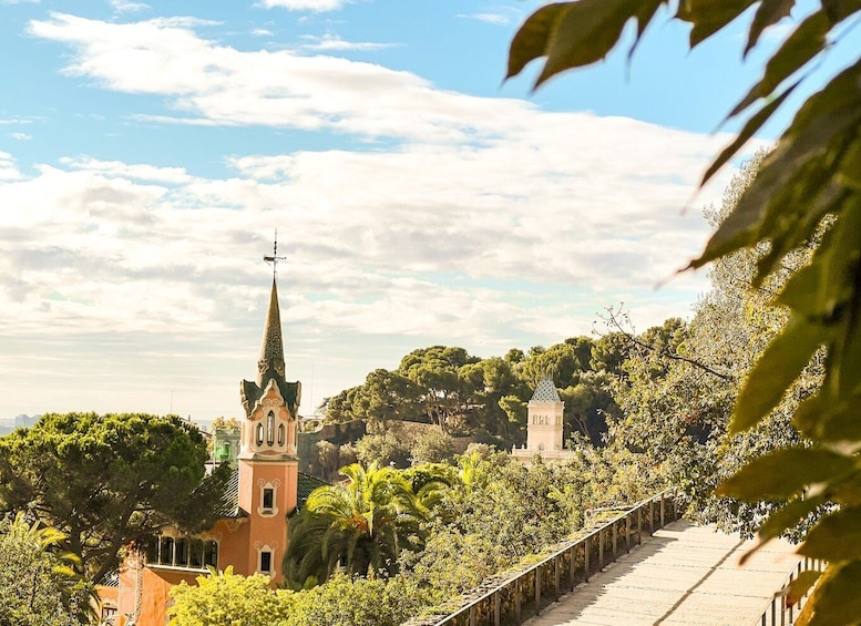 Picture 6 for Activity Barcelona: Park Güell & La Sagrada Familia Tickets and Tour