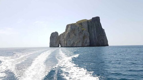 Desde Buggerru: excursión de un día en Blue Sea Dinghy