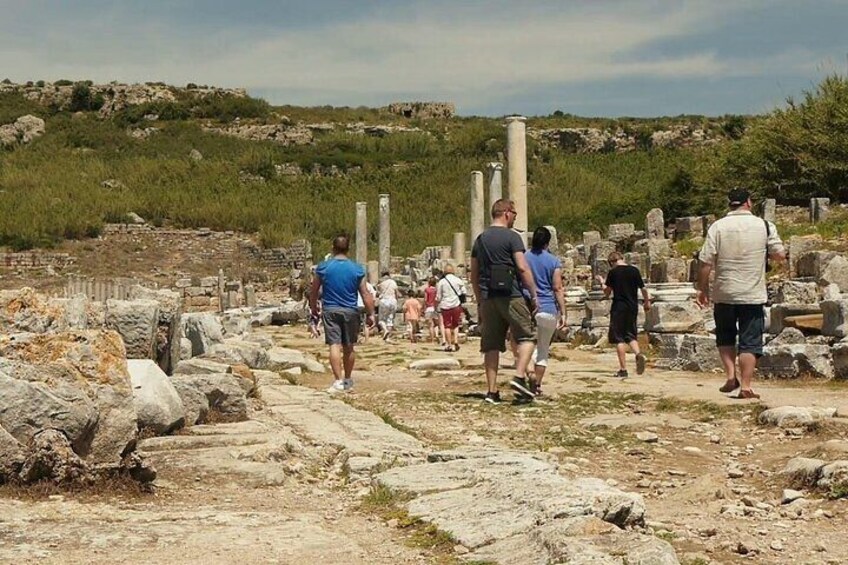 Apollo Temple, Perge Ancient City, and Waterfalls Tour with Lunch