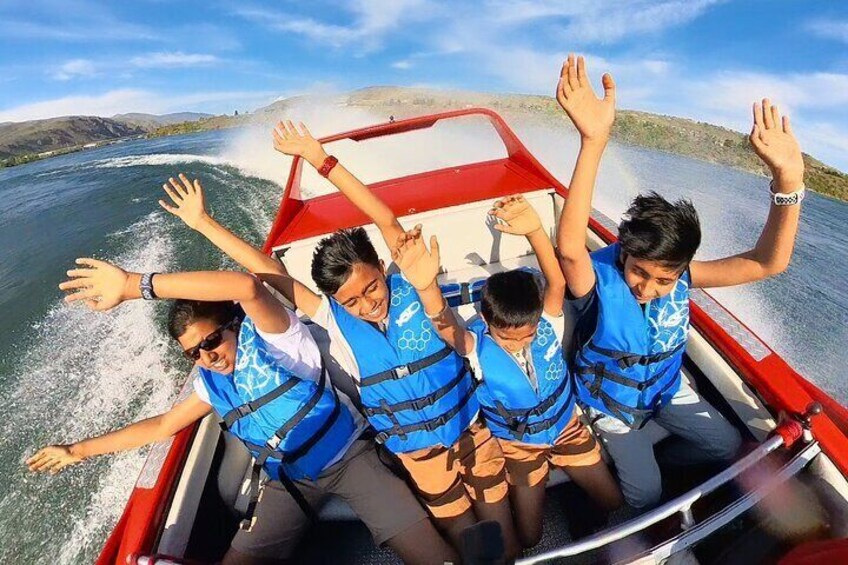 6 Mile Public Boat Ride on the Columbia River in Chelan County