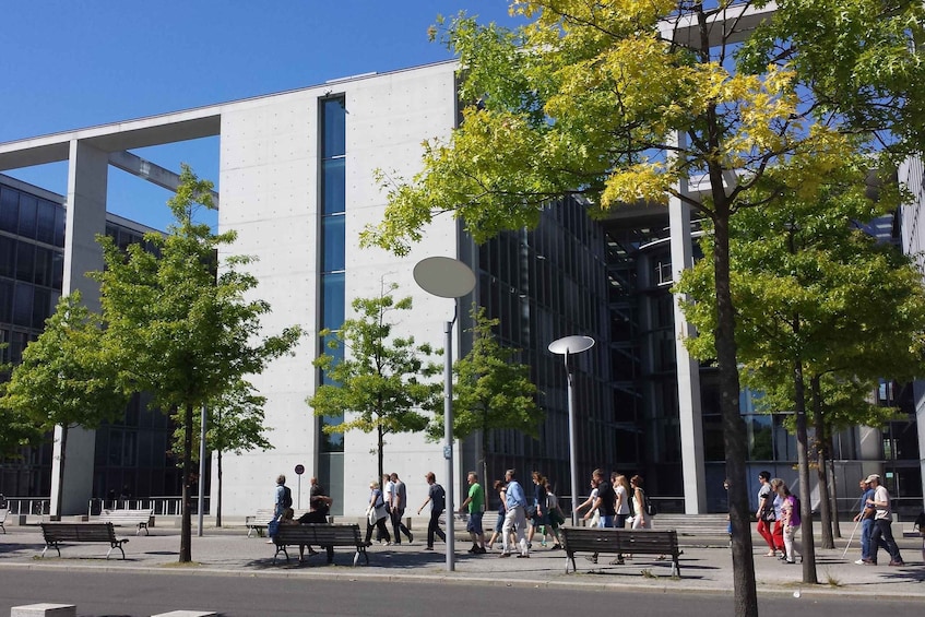 Picture 6 for Activity Berlin: Government District around the Reichstag Guided Tour