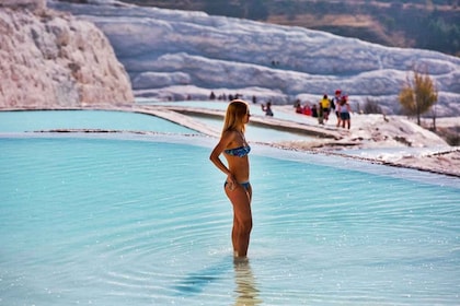 Från Kusadasi och Selcuk: Pamukkale och Hiearapolis Tour