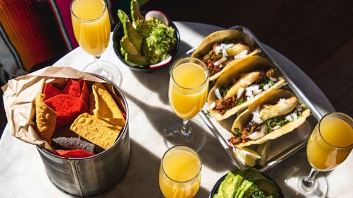 Nueva York: crucero buffet con brunch mexicano con todo incluido en La Barc...