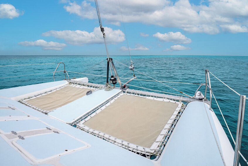 Private Cancun to Isla Mujeres Catamaran Cruise with Open Bar