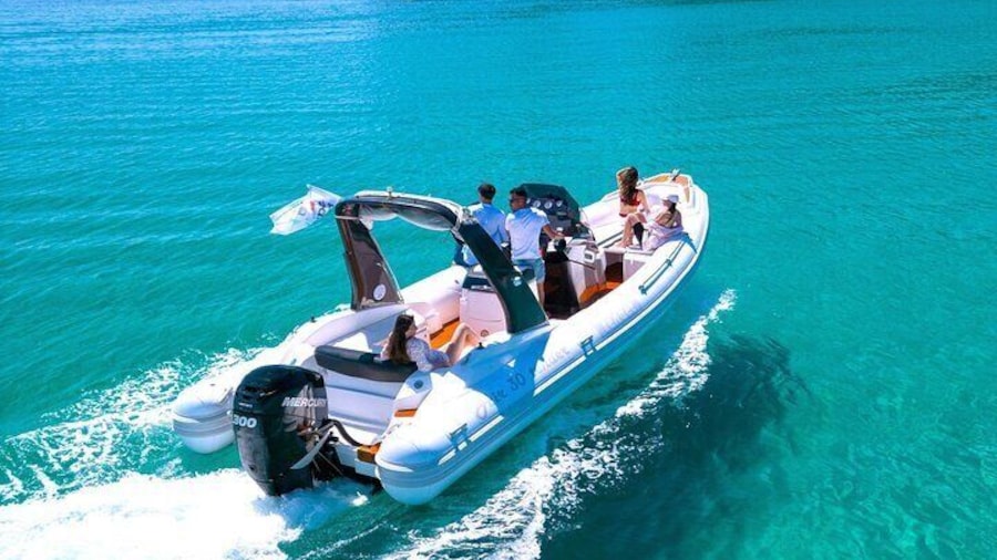 Cagliari Boat Tour: 4 swim stops, Snorkeling & sea cave