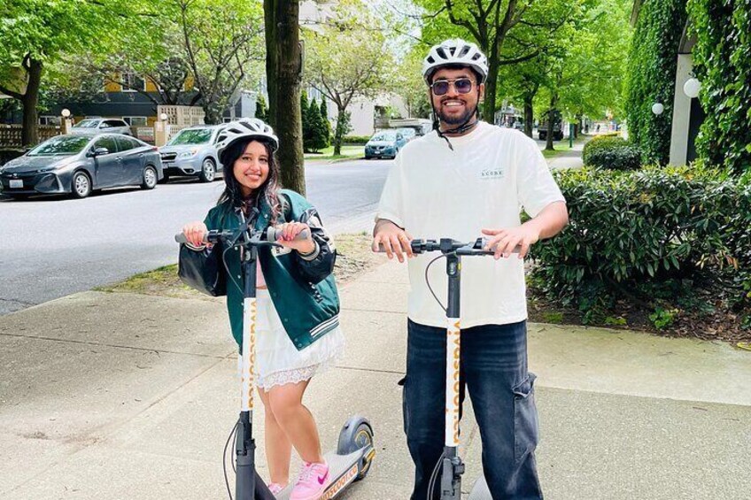 Stanley Park Seawall E-scooter Rental with Self Guided map 
