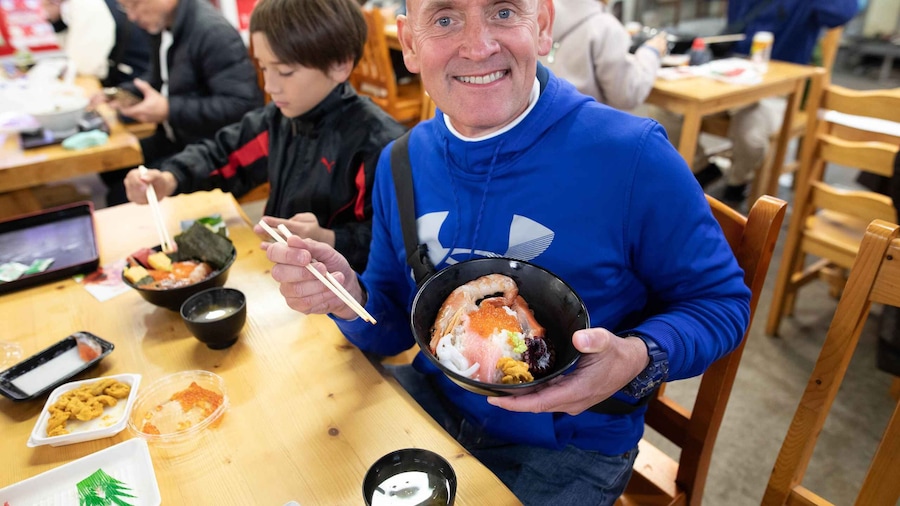 Shiogama: Food Tour, taste fresh Tuna and Japanese Sweets