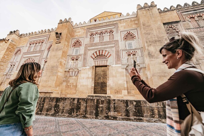 Picture 6 for Activity Córdoba: Guided Nighttime Walking Tour