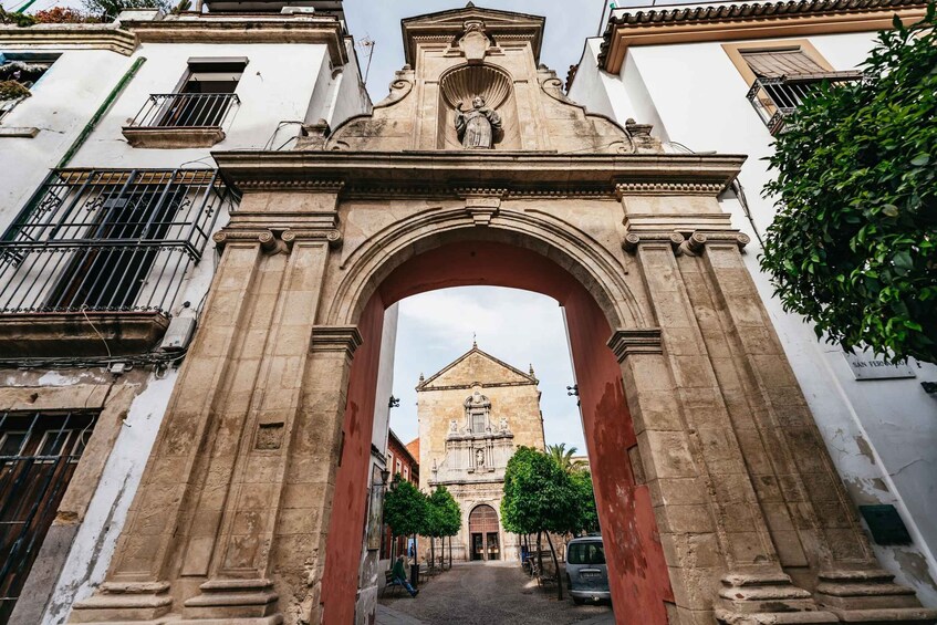 Picture 15 for Activity Córdoba: Guided Nighttime Walking Tour