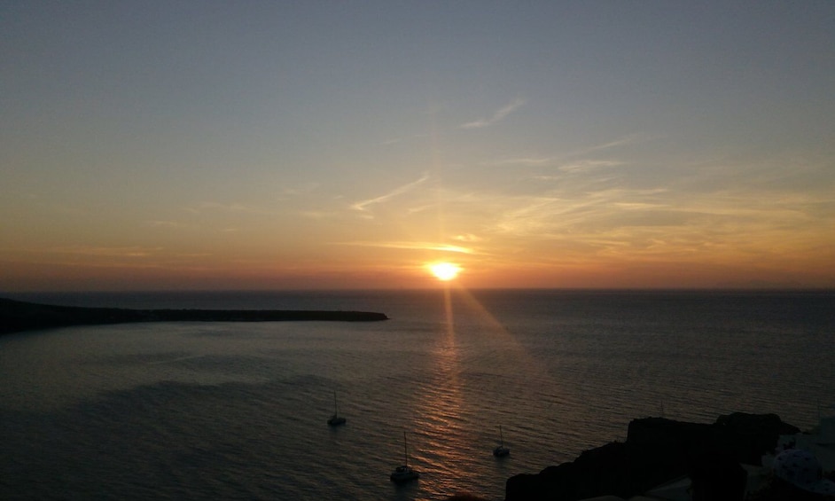 Blue Dome And Oia Sunset Small Group Transfer