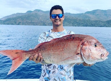 From Puerto Colón: Private Fishing Boat Charter with Lunch