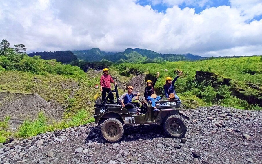 Picture 7 for Activity yogyakarta : mt merapi sunrise,jomblang cave and pindul cave