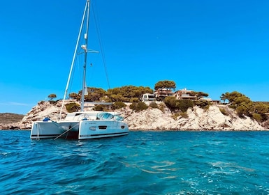 From Palma: Luxury Catamaran Group Tour with Tapas & Drinks