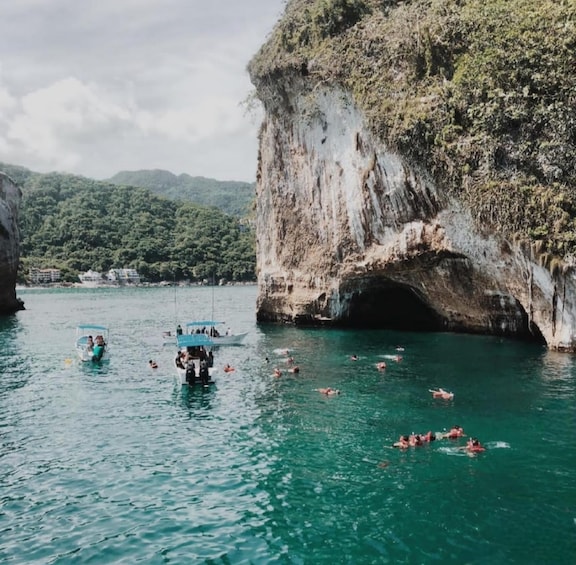 Picture 6 for Activity Puerto Vallarta: Los Arcos Islands Boat Tour and Snorkeling