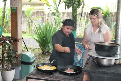 La Fortuna: visita a una granja orgánica y clase de cocina de la granja a l...