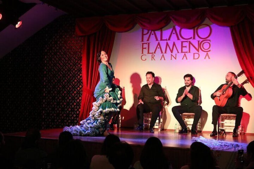 Experience Art at Palacio Flamenco Granada: with 5 Artists