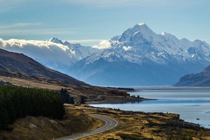 Mt Cook to Christchurch 1 Way Small Group Tour, via Lake Tekapo 